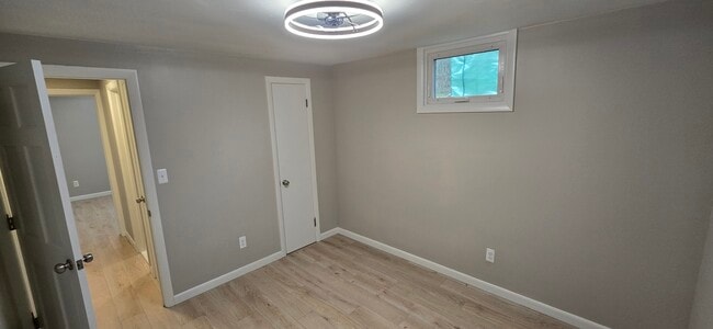 Building Photo - 895 Warrenville Rd