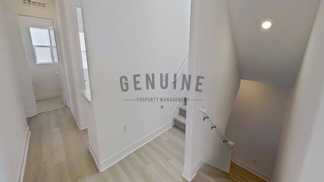 Building Photo - Spacious 4Bd 4Ba Tri-Level Home in Luna Park Community in Irvine