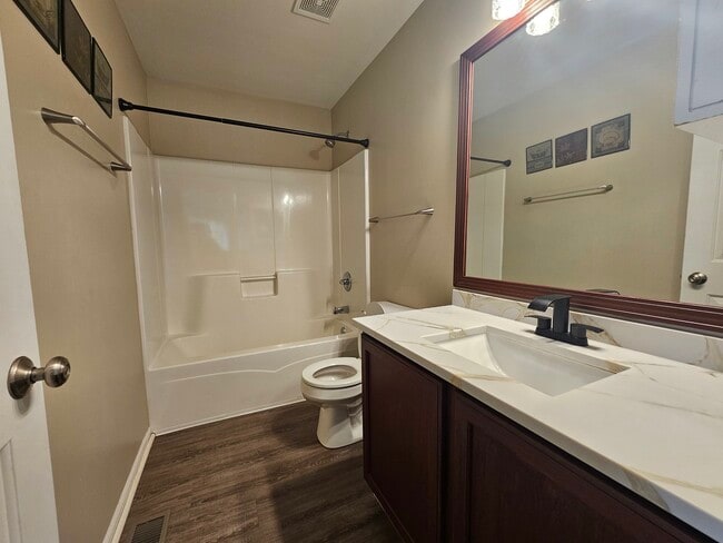 Building Photo - 2305 Hudson Cir