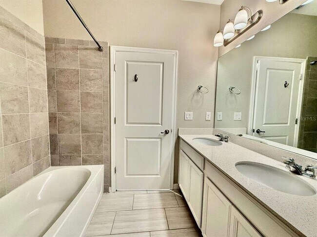 Building Photo - 34329 Evergreen Hill Ct