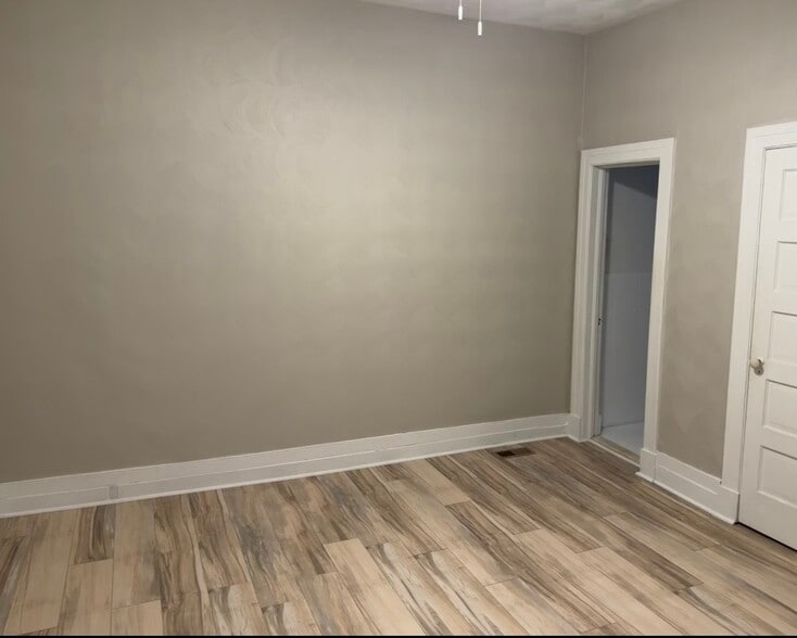 Building Photo - 1303 Westover Ave