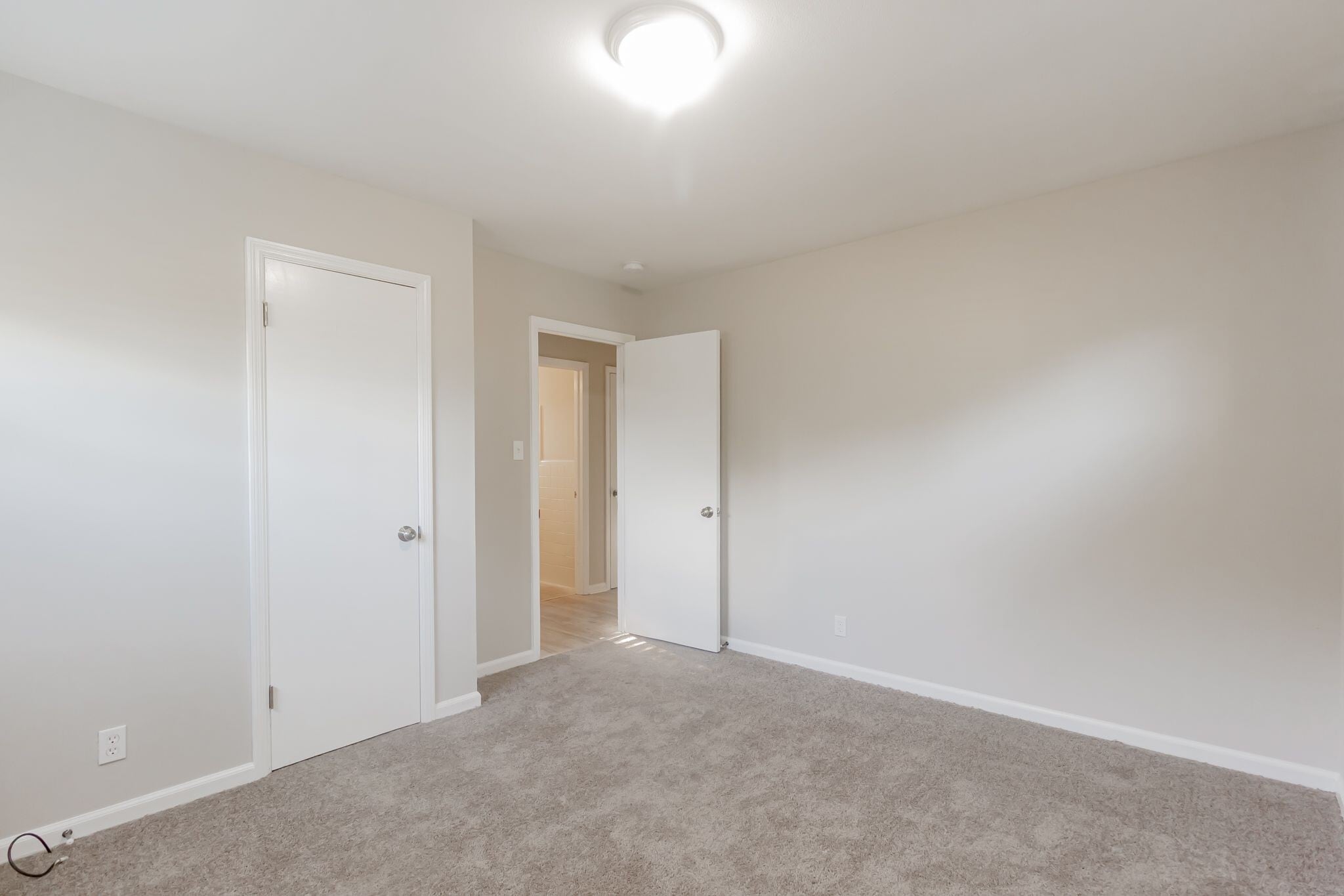 Building Photo - 609 Marguerite Dr NW