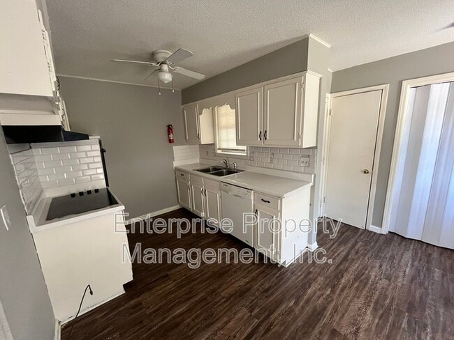 Building Photo - 5254 Haleville Rd