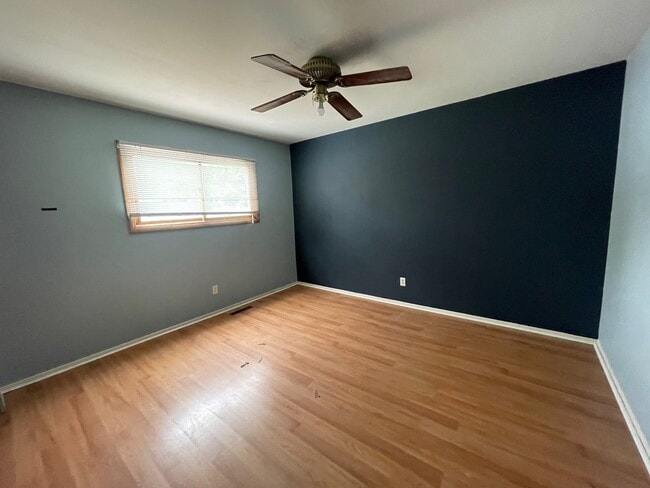 Building Photo - 77 Barrow Dr