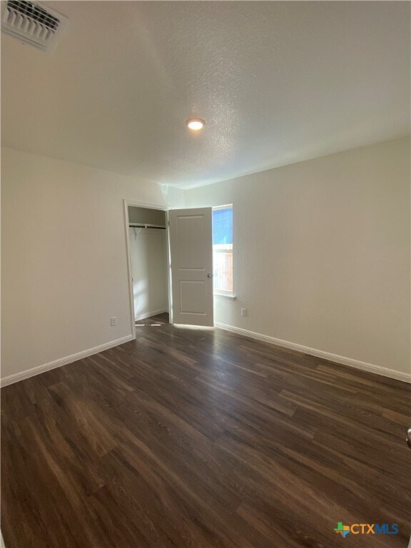 Building Photo - 5813 Betty Lou Dr