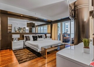 Building Photo - 6250 Hollywood Blvd