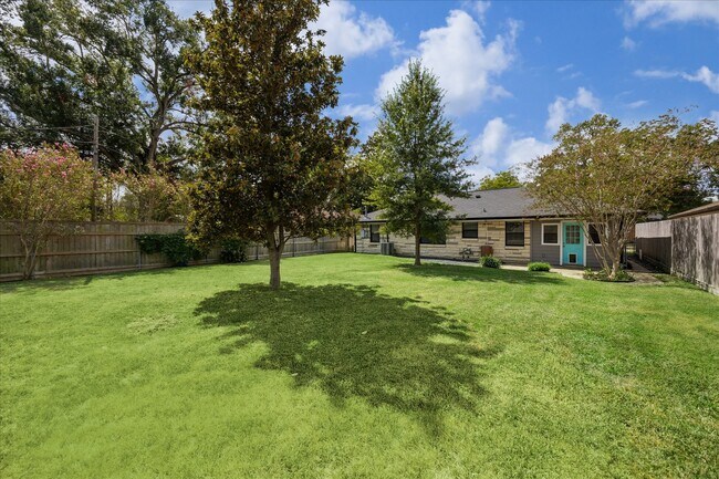 Building Photo - 4214 Glebe Rd