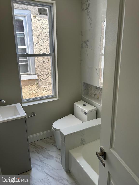 Building Photo - 2511 N 31st St