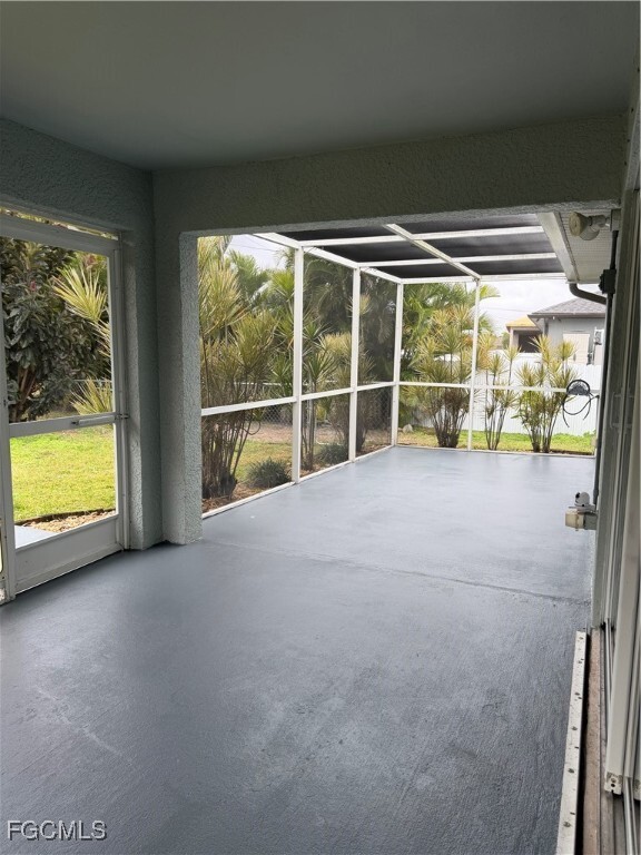 Building Photo - 2709 NW 1st Pl