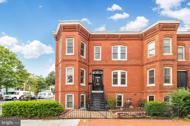 Building Photo - 817 T St NW