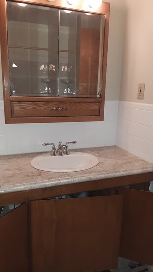 Building Photo - 2703 Ventura Dr