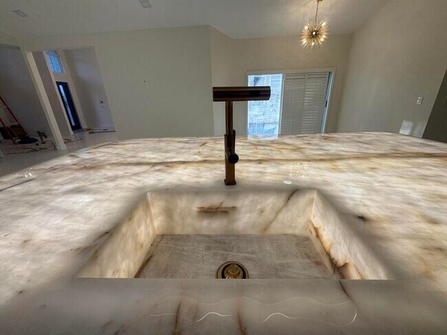 Building Photo - 7686 La Corniche Cir