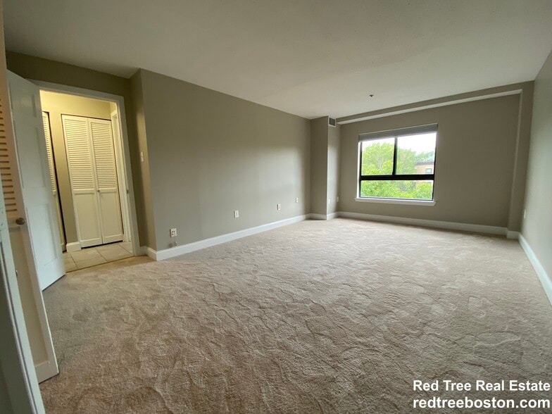 Building Photo - 1111 Beacon St