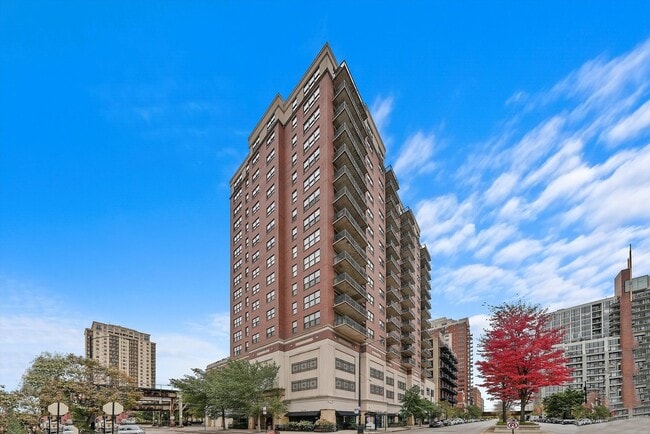 Building Photo - 5 E 14th Pl