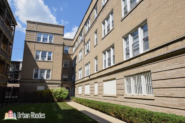 Building Photo - 7738 N Ashland Ave
