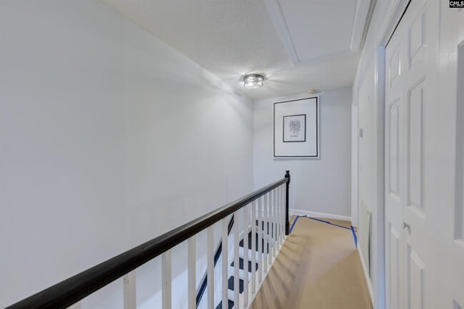 Building Photo - 111 Village Walk