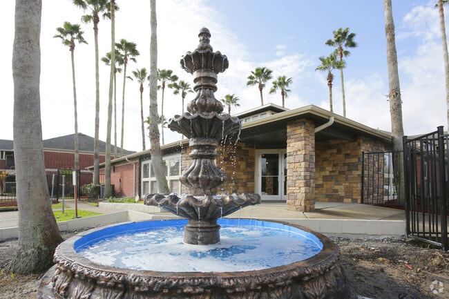 Building Photo - Westport