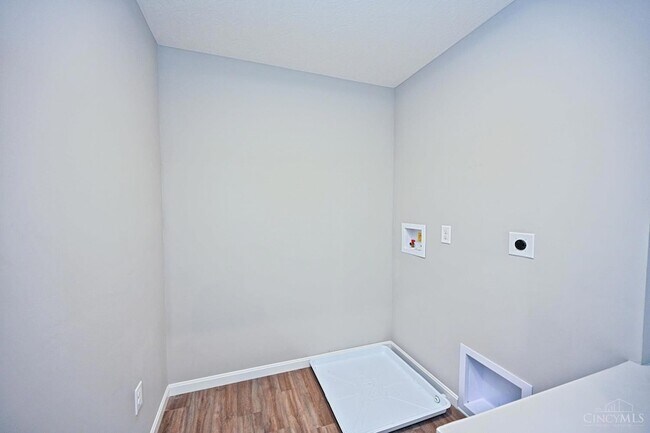 Building Photo - 1538 Summerview Ln