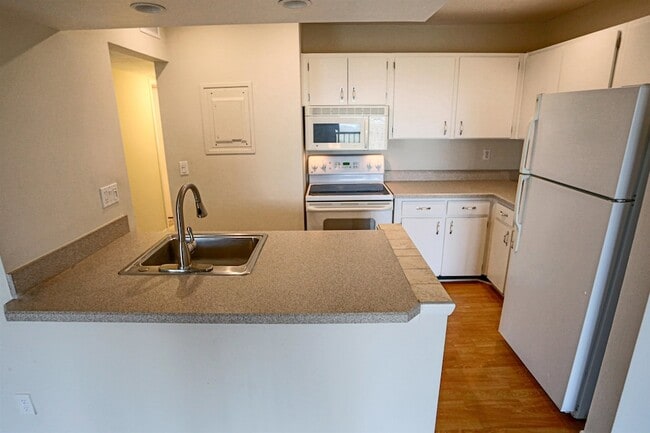 Building Photo - 40 Andalusia Ct