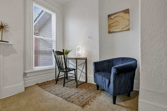 Building Photo - The Artist's Apt. | 2BR | Short North | +Parking