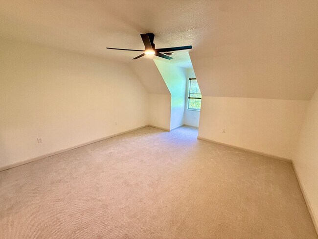 Building Photo - 5010 Trace Manor Ln