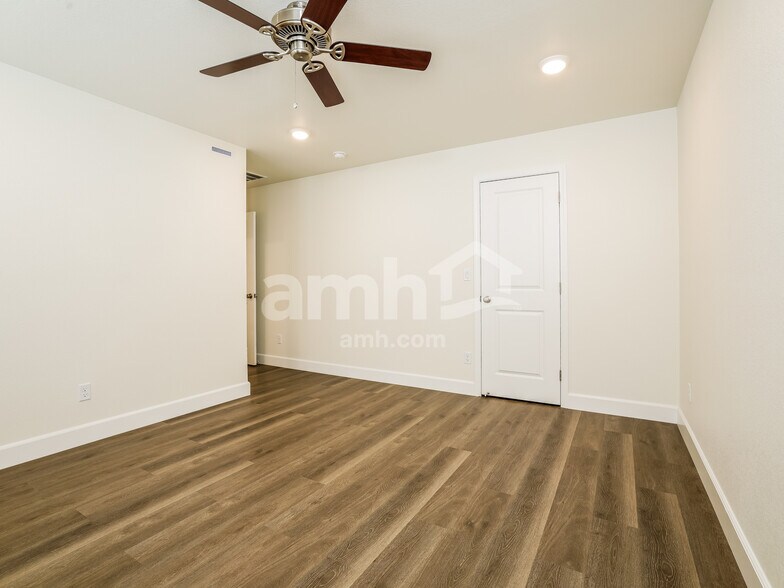 Building Photo - 6495 Enlightenment Dr