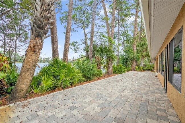 Building Photo - 3966 Lake Mira Dr