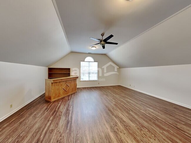 Building Photo - 6536 Arvington Way