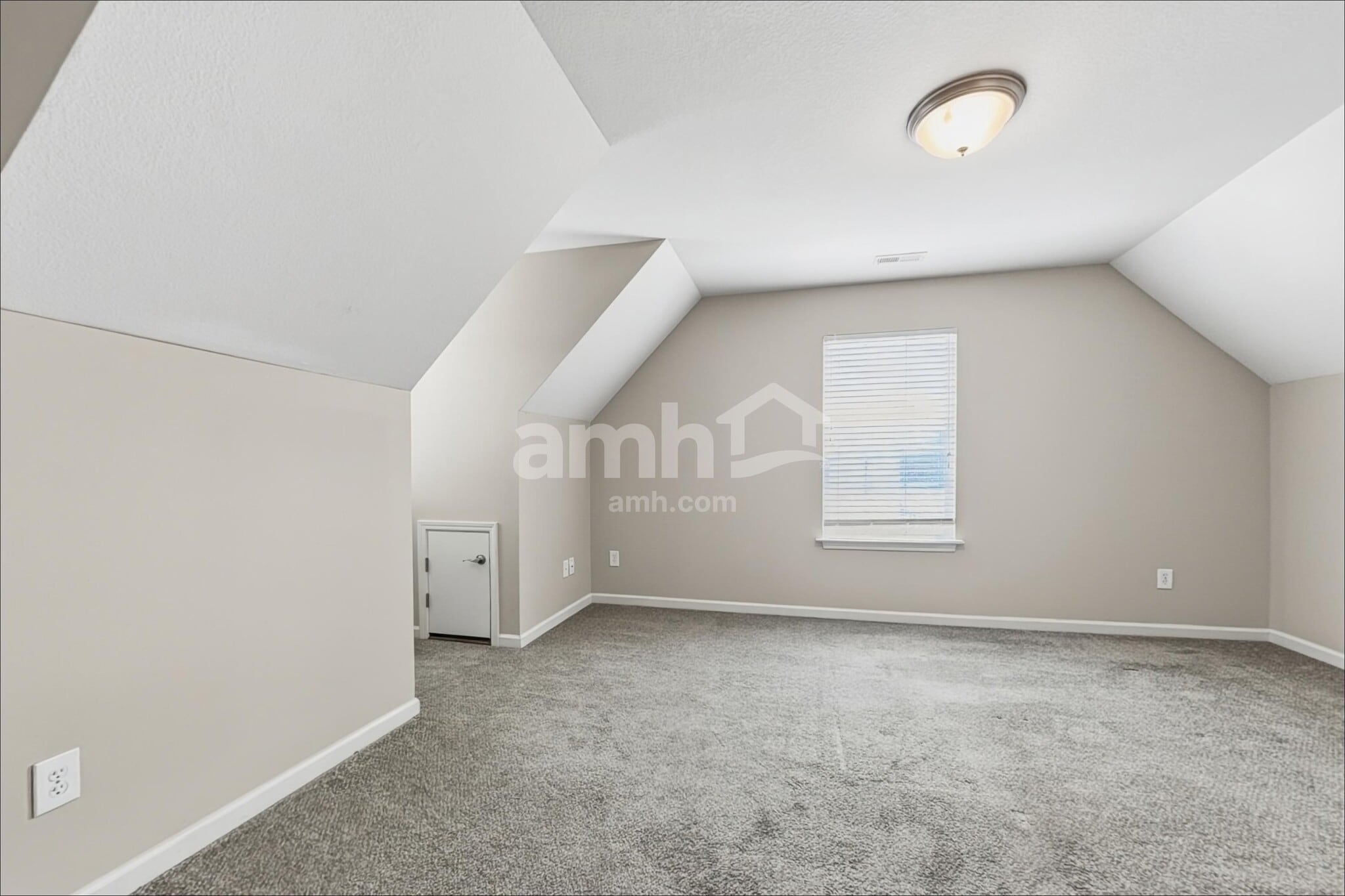 Building Photo - 6827 Harvest Grove Ln