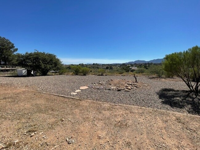 Building Photo - 3 Bedroom 2 Bath home with great views - C...