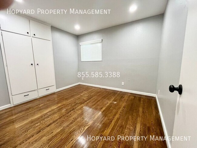 Building Photo - 6186 Alvord Way
