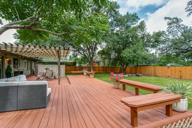 Building Photo - 423 Northridge Dr