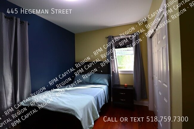 Building Photo - 445 Hegeman St