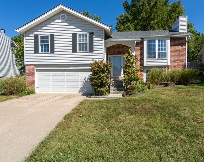 Building Photo - 743 Eaglebrooke Dr