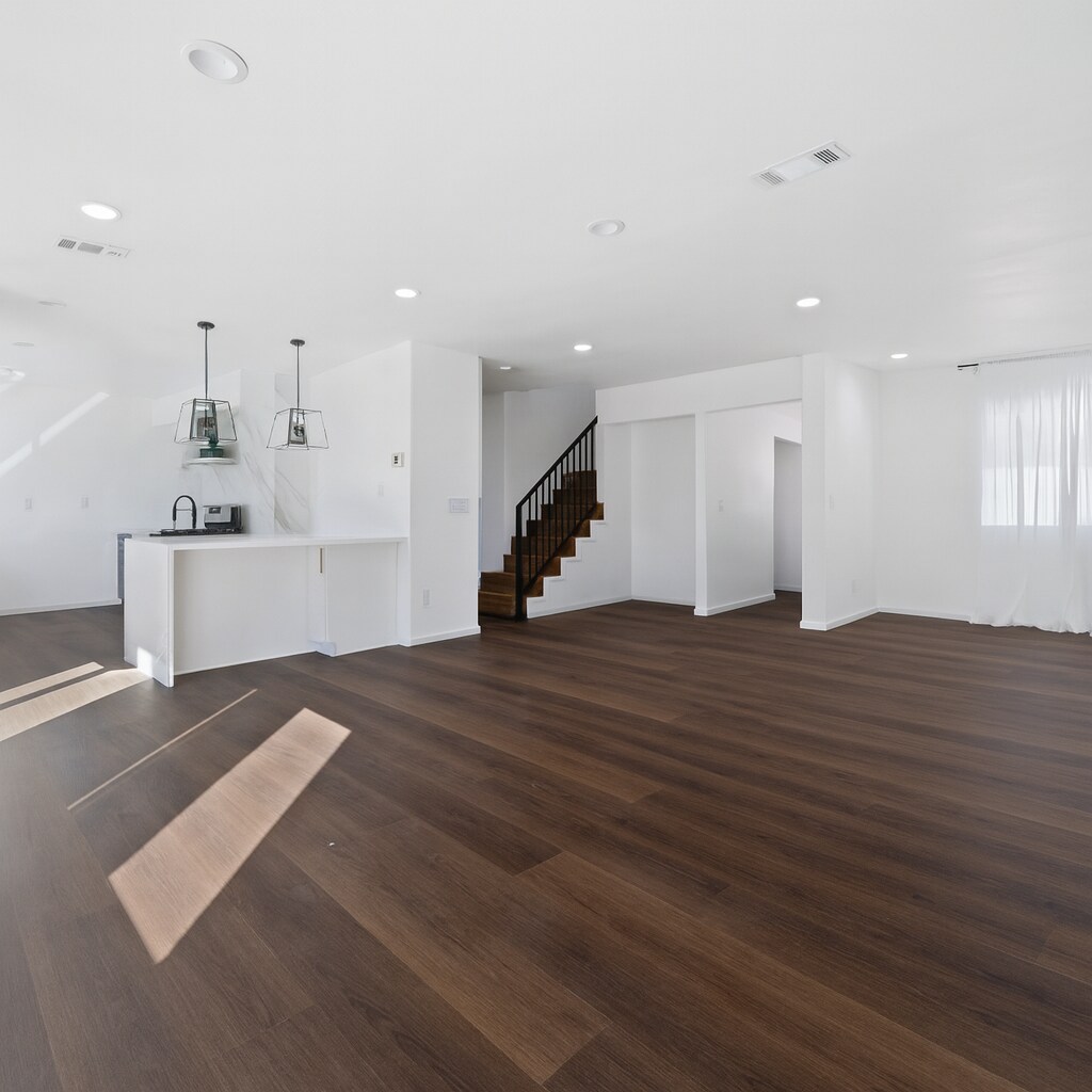 Building Photo - 6733 Lanto St