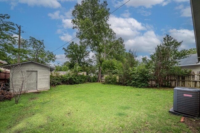Building Photo - Updated 3/2 in  SW Ardmore