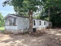 Building Photo - 255 Pine Dr