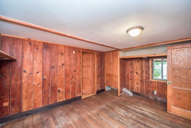 Building Photo - Bring Your Crew. Take the Whole Compound