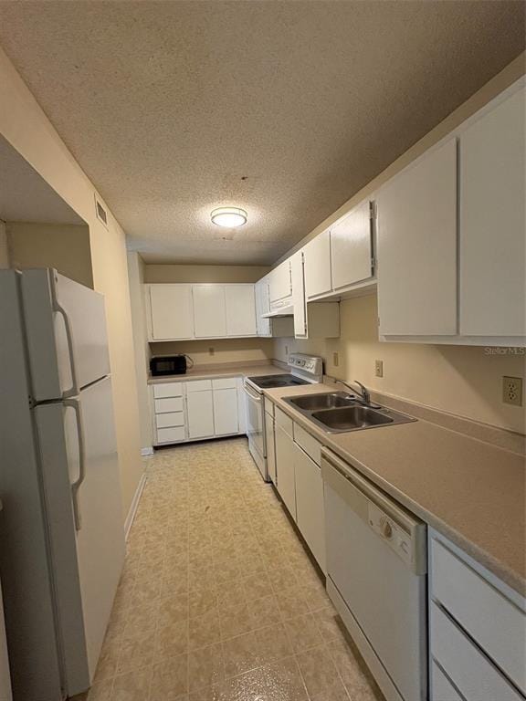 Building Photo - 3555 Sable Palm Ln