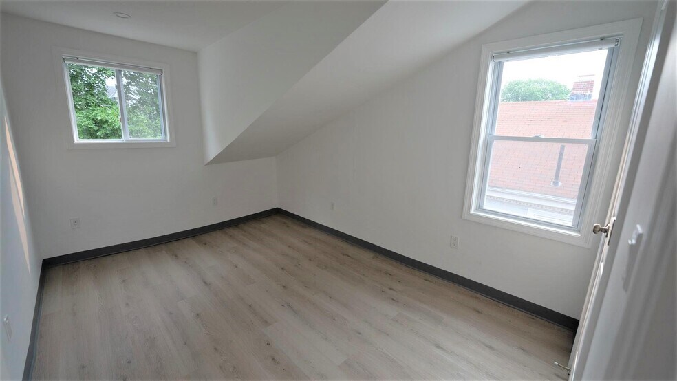 Building Photo - 303 Boston Ave