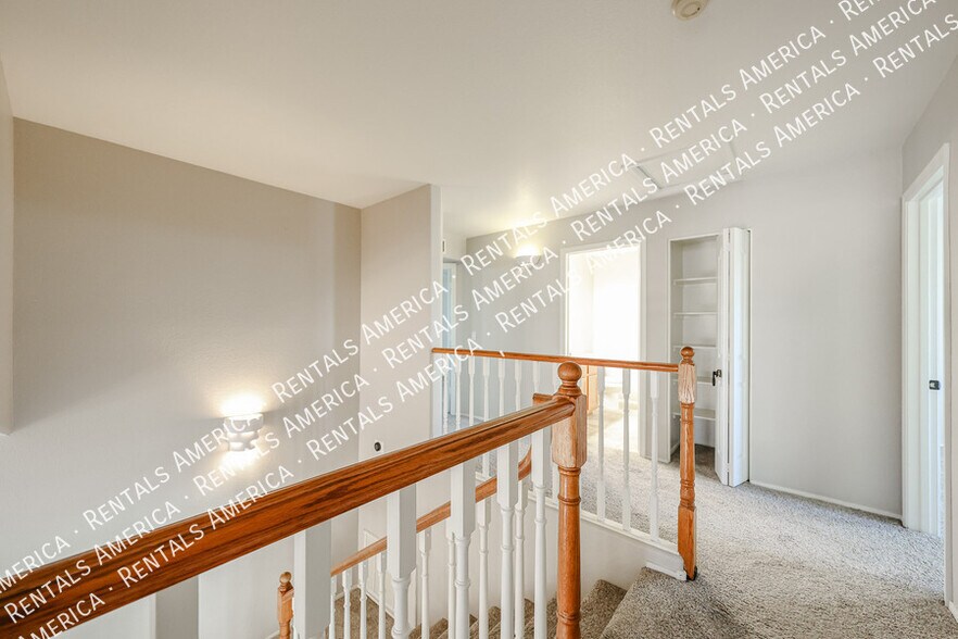 Building Photo - 1210 W Kelly Ln