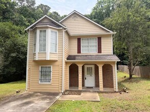 Building Photo - 3 bed 2 bath in Decatur!
