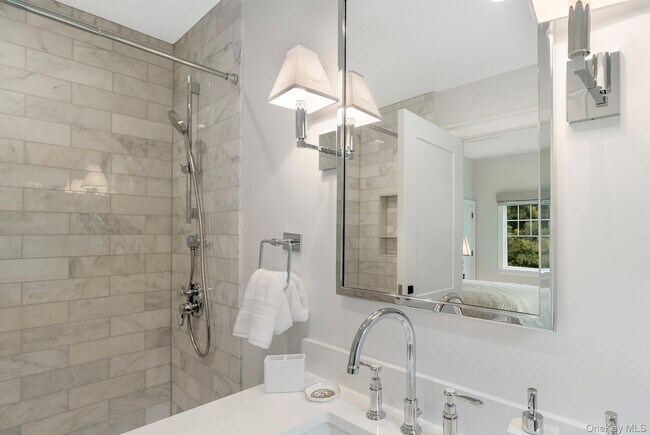 Building Photo - 150 Harvest Ln