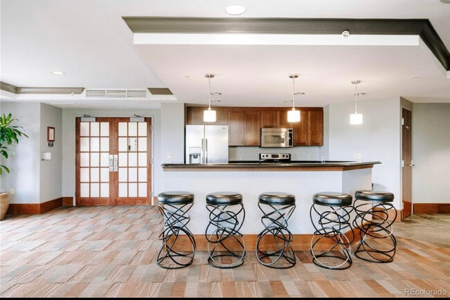 Building Photo - 8100 E Union Ave