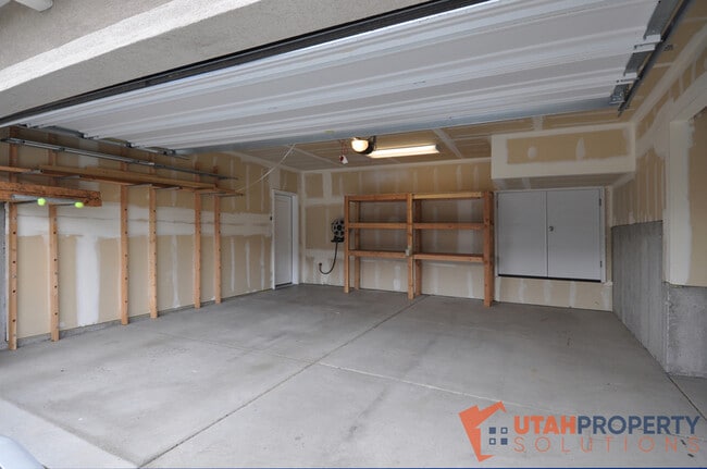 Building Photo - 3174 Bald Mountain Dr