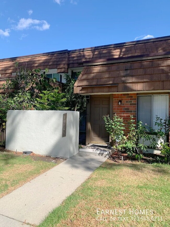 Building Photo - 10464 Larwin Ave