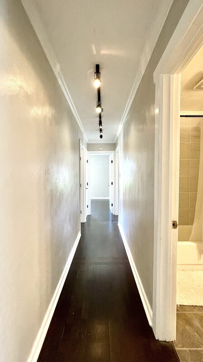 Building Photo - 1120 Revelstroke Ct
