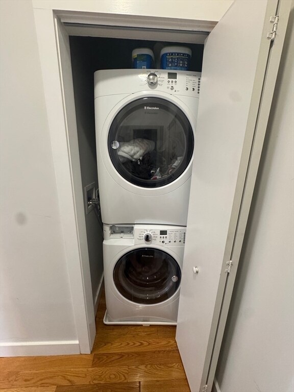 Building Photo - 9 Harding St