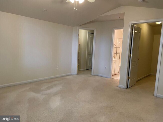 Building Photo - 6130 Stonehenge Pl