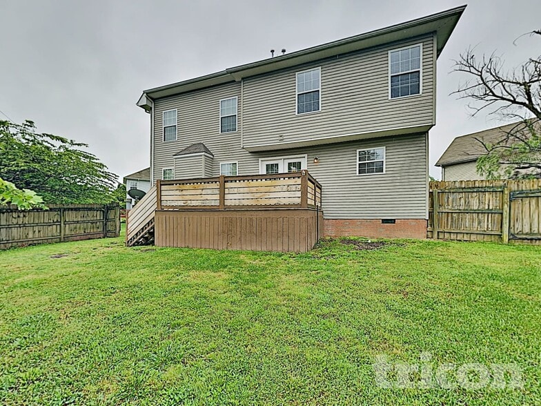 Building Photo - 2014 Trenton Dr